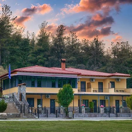 River Side Rooms Elassona Екстер'єр фото