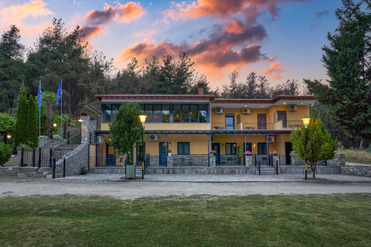 River Side Rooms Elassona Екстер'єр фото