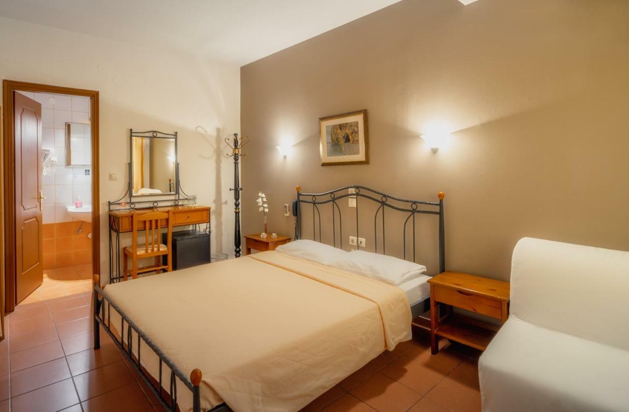 River Side Rooms Elassona Екстер'єр фото